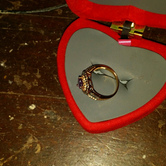 Beautiful Ring - Picture 3 of 5
